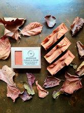 Load image into Gallery viewer, Heirloom Tomato & Thyme Soap