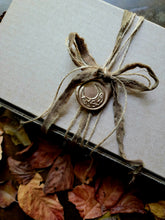 Load image into Gallery viewer, Harvest Queen Gift Box