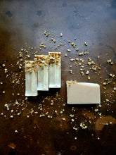 Load image into Gallery viewer, Oatmeal &amp; Bee Pollen Soap

